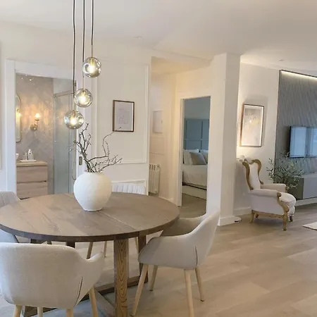 Lujoso Apartamento Boutique A Estrenar Con Parking Gratis Gijón Esterno foto